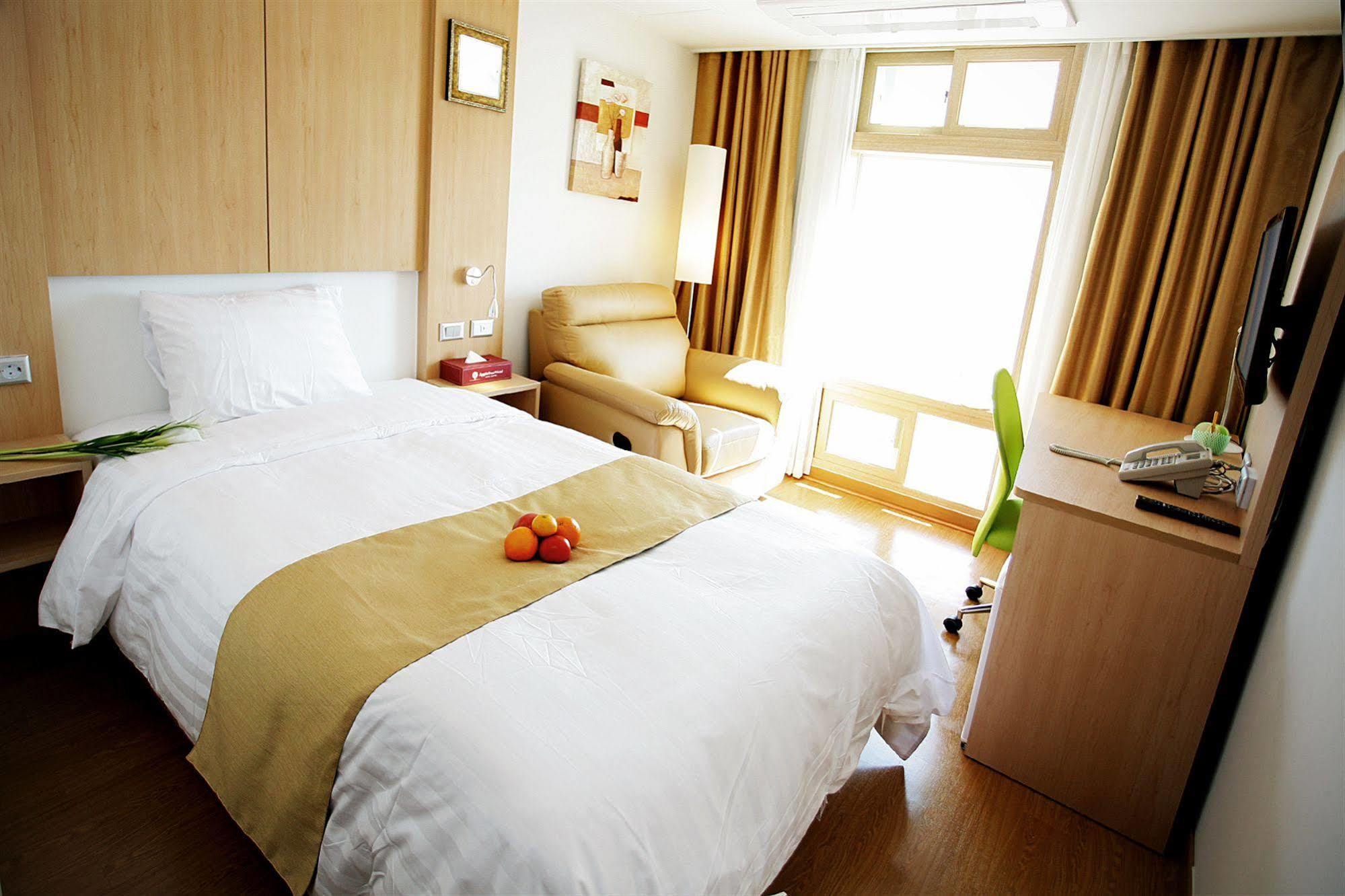 Gunsan Apple Tree Hotel Экстерьер фото