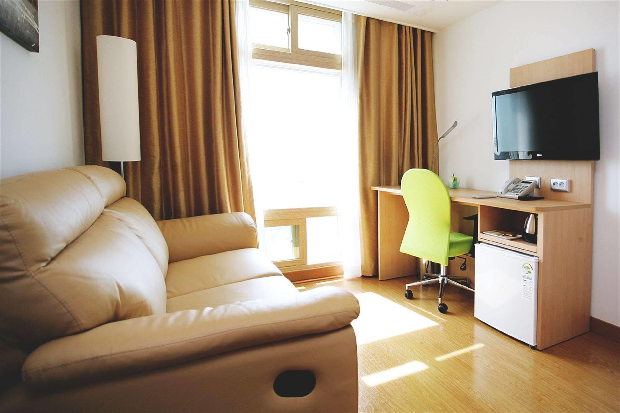 Gunsan Apple Tree Hotel Экстерьер фото